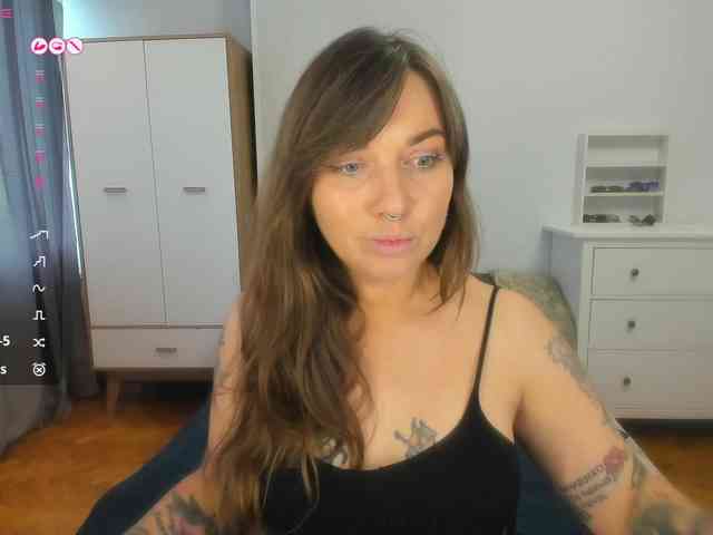 StacyButterfly webcam