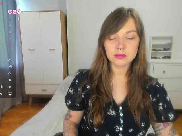 StacyButterfly webcam