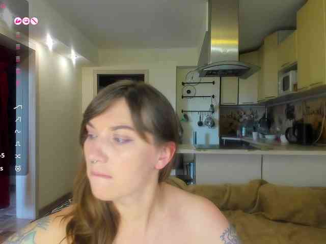 StacyButterfly Live Webcam on BongaCams