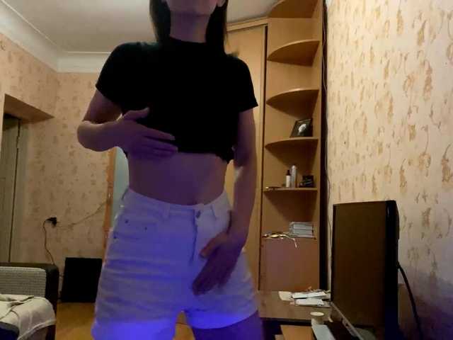 komerialimoros live cam on BongaCams