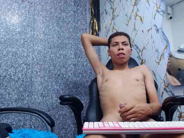 petal-bigx19 Sex Cam Show