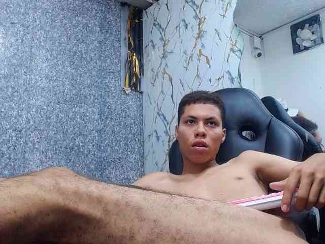 petal-bigx19 Sex Cam Show