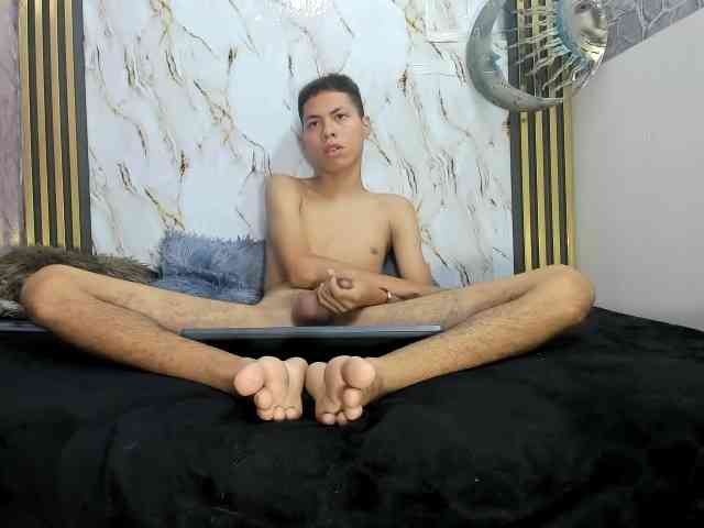 petal-bigx19 Sex Cam Show