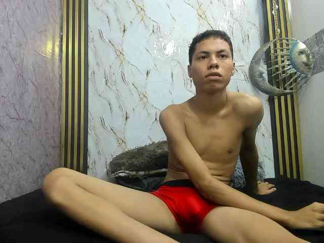 petal-bigx19 Sex Cam Show