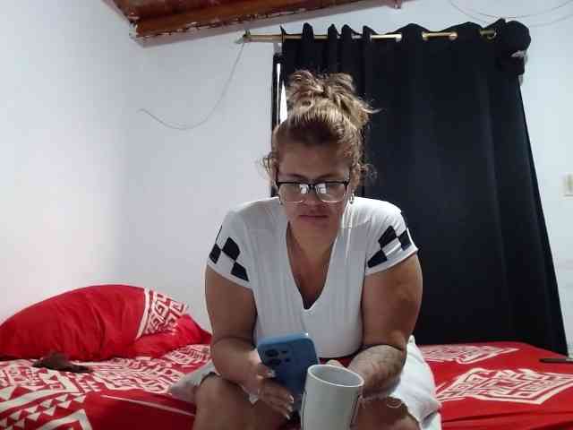 violetaandlucy webcam