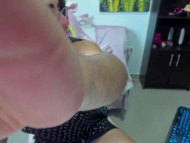 Yalifa Sex Cam Show