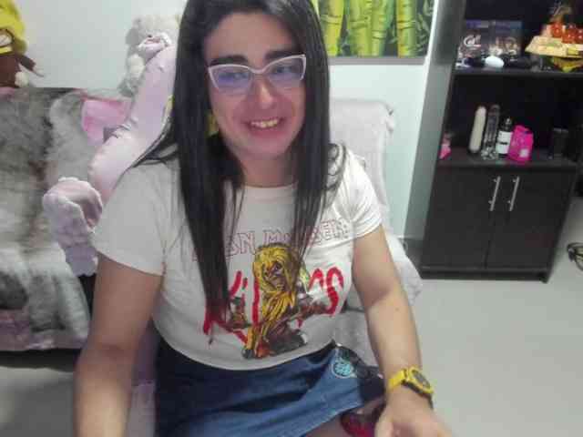 Yalifa Sex Cam Show
