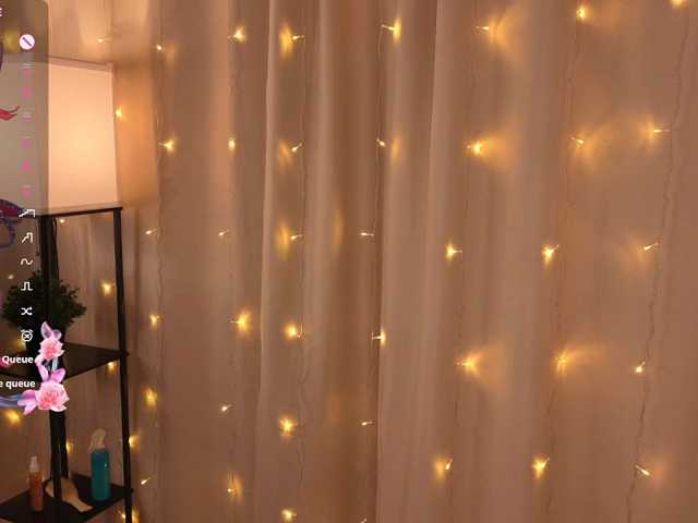 AliceNeonDoll live cam on BongaCams