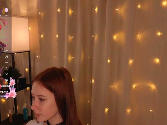 AliceNeonDoll live cam on BongaCams