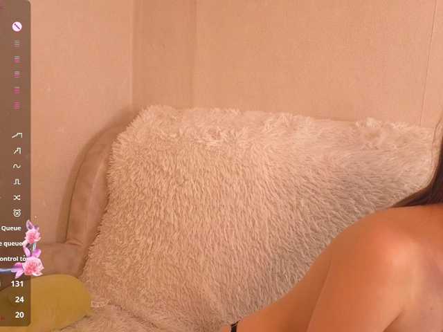 AliceNeonDoll, en vivo ahora en BongaCams