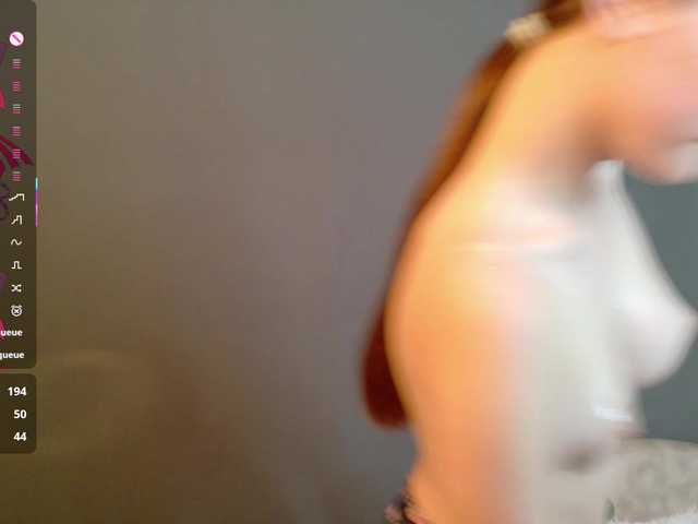 AliceNeonDoll live cam on BongaCams