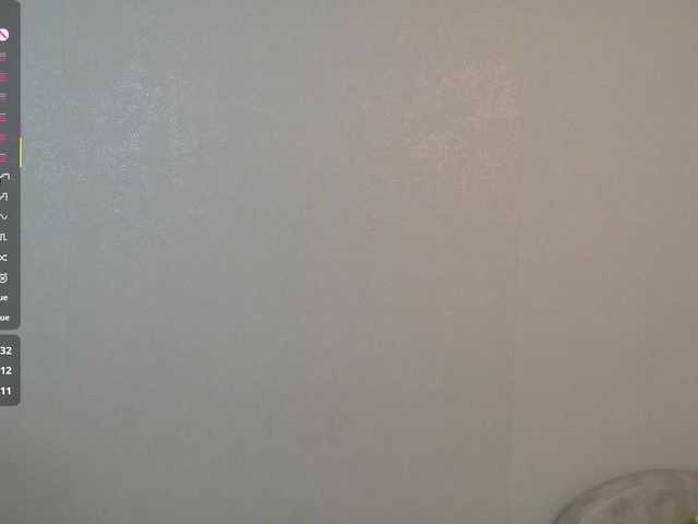 AliceNeonDoll live cam on BongaCams