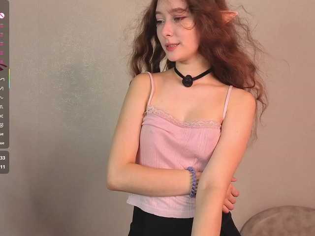 AliceNeonDoll live cam on BongaCams