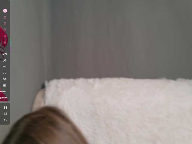 AliceNeonDoll live cam on BongaCams