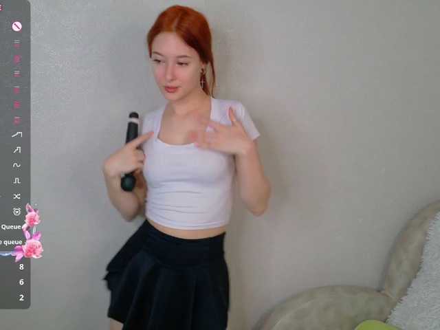 AliceNeonDoll live cam on BongaCams