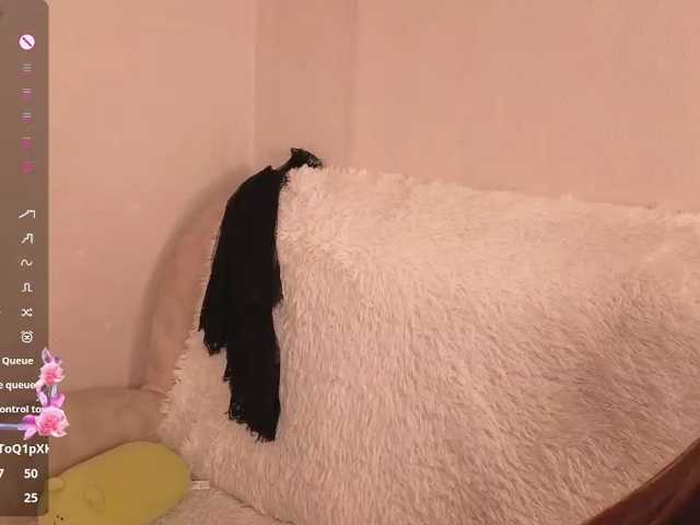 AliceNeonDoll live cam on BongaCams