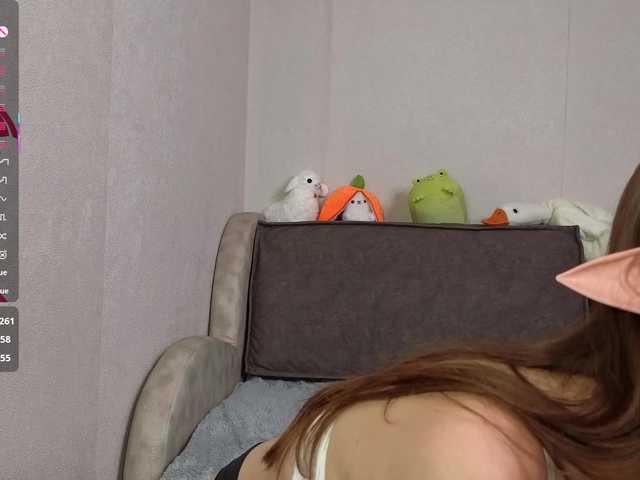 AliceNeonDoll live cam on BongaCams