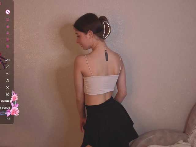 AliceNeonDoll live cam on BongaCams