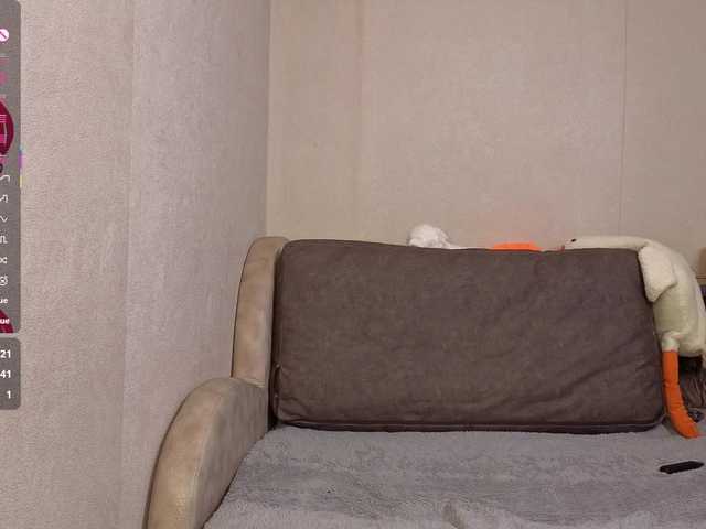AliceNeonDoll live cam on BongaCams