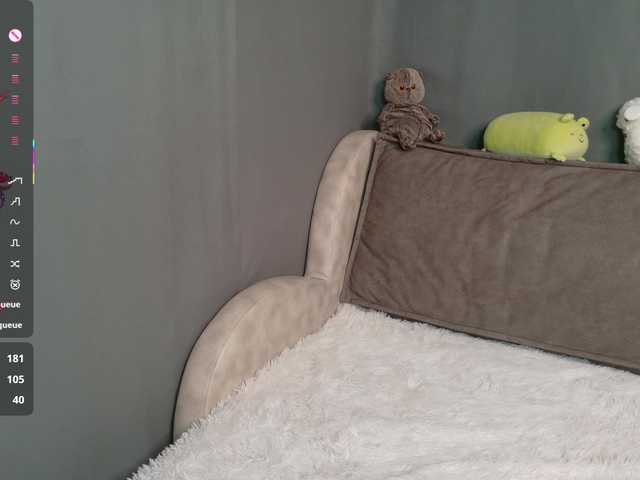 AliceNeonDoll live cam on BongaCams