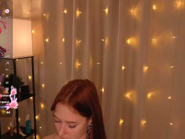 AliceNeonDoll live cam on BongaCams