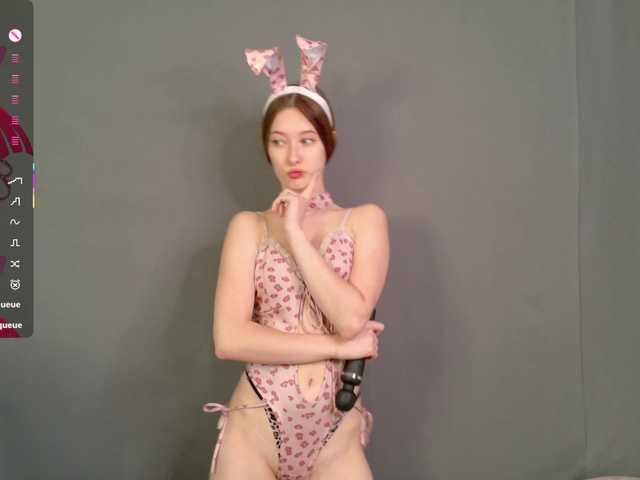 AliceNeonDoll live cam on BongaCams