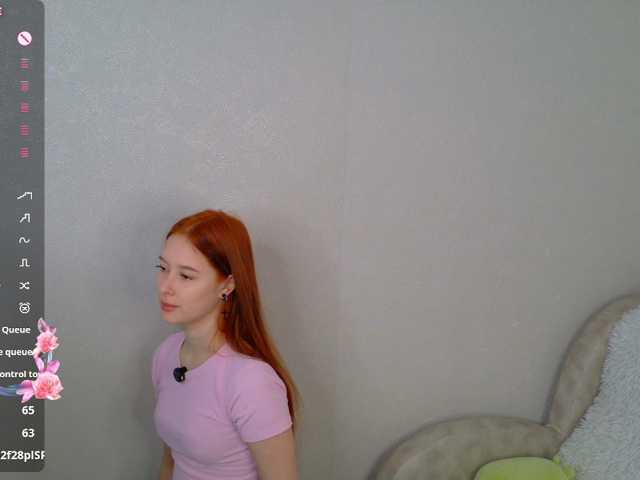 AliceNeonDoll live cam on BongaCams