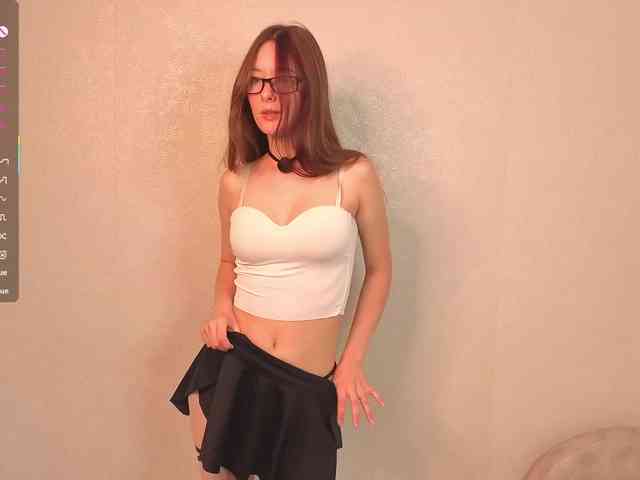 AliceNeonDoll webcam