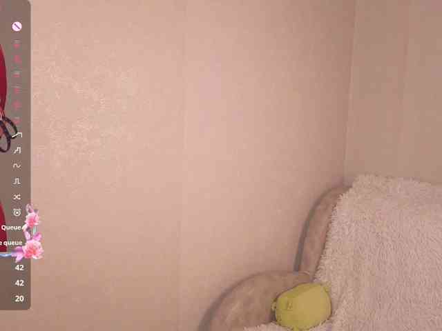 AliceNeonDoll webcam