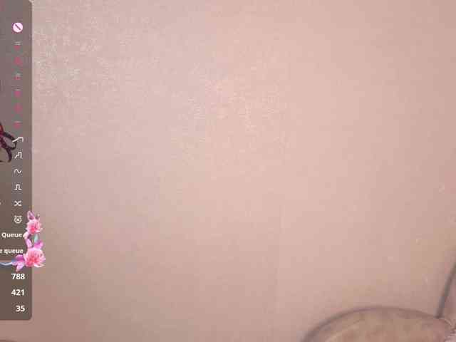 AliceNeonDoll webcam