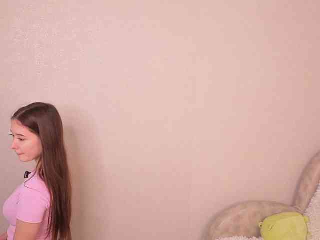 AliceNeonDoll webcam