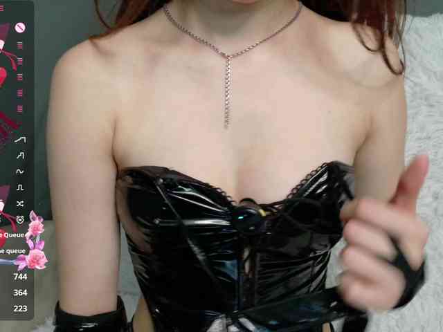 AliceNeonDoll webcam