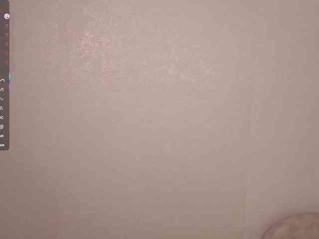 AliceNeonDoll webcam