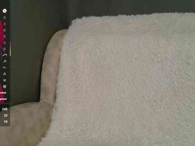 AliceNeonDoll webcam