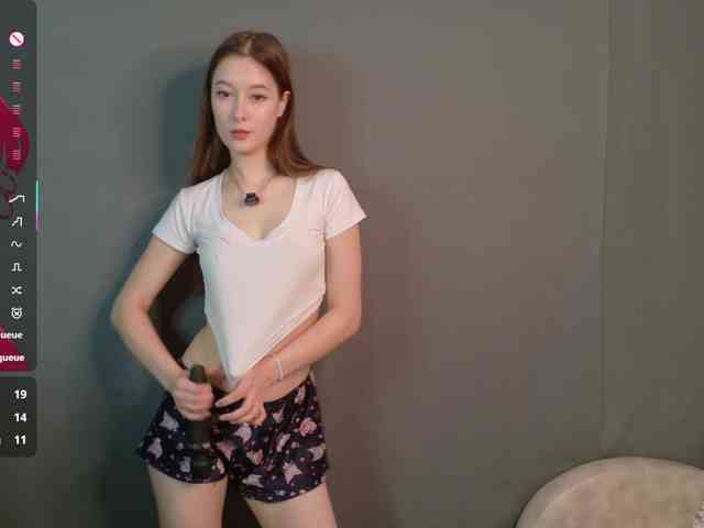 AliceNeonDoll webcam