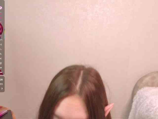 AliceNeonDoll webcam