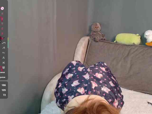 AliceNeonDoll webcam