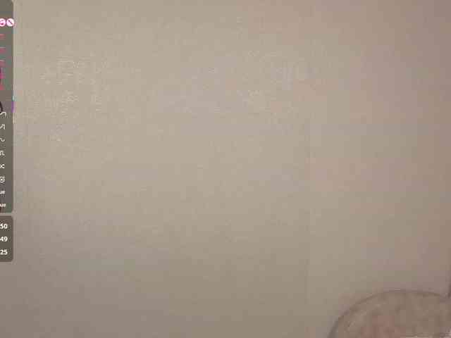 AliceNeonDoll webcam