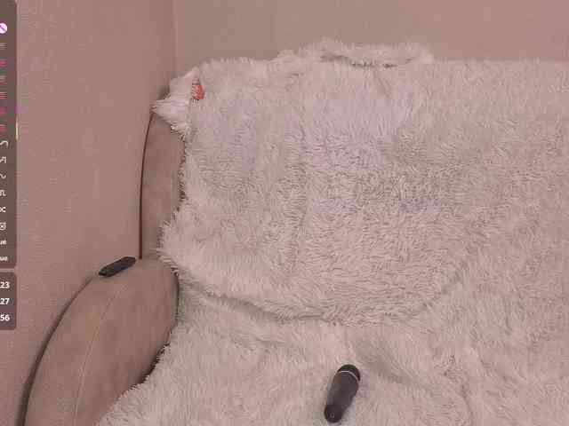 AliceNeonDoll webcam