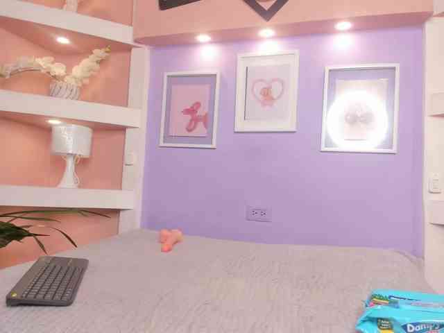 MoniSaenz webcam