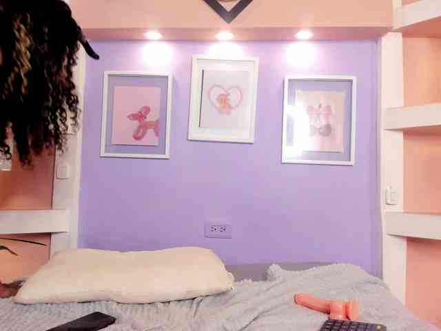 MoniSaenz webcam