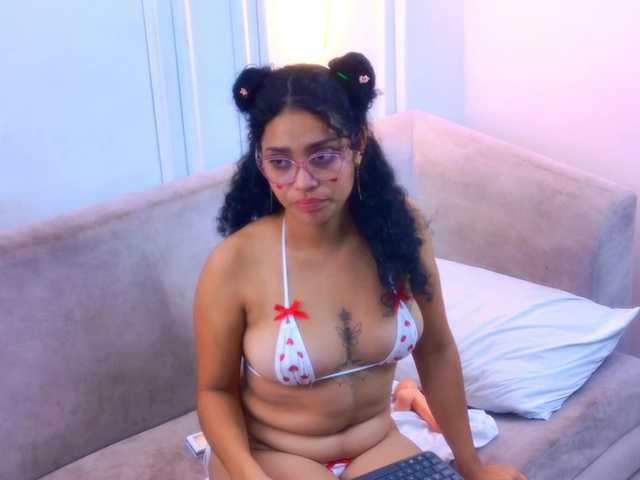 Luna-Velvett live webcam show