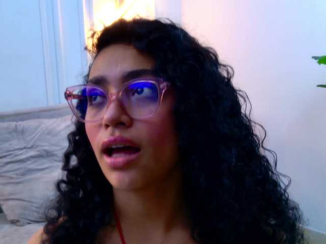Luna-Velvett live cam on BongaCams