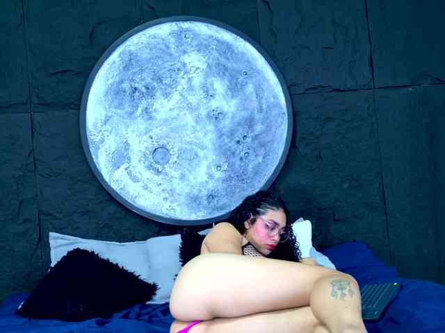 Luna-Velvett