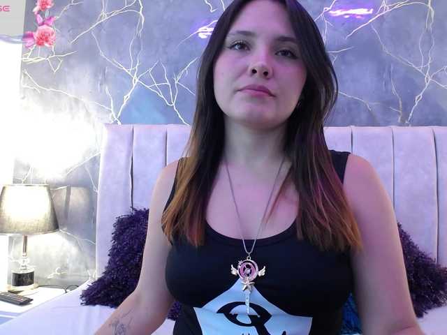 Gaabrielaa- live cam on BongaCams