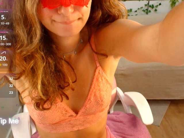 Becky-Apples live cam on BongaCams