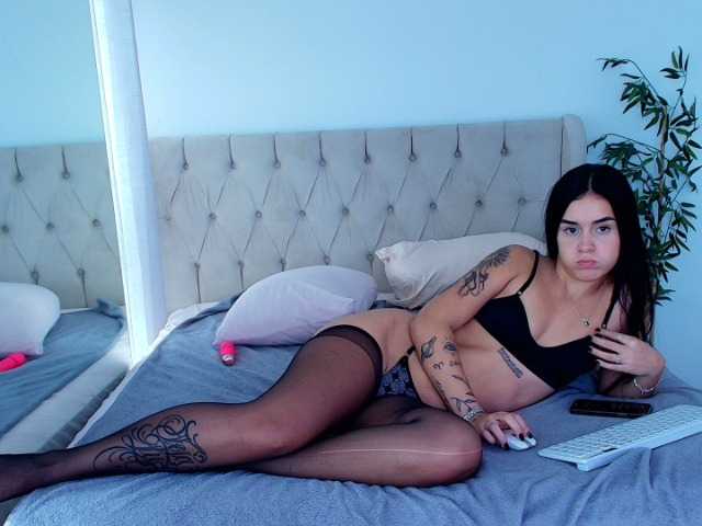 Bethany-Reed live cam on BongaCams