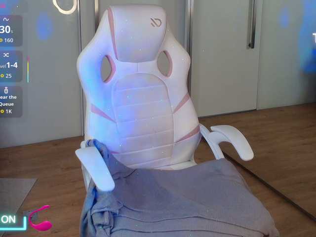 Bethany-Reed live cam on BongaCams