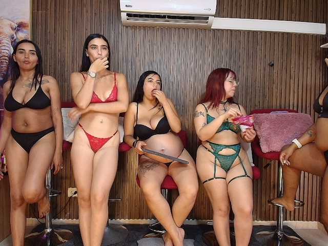 Fetishcouples33 live cam on BongaCams