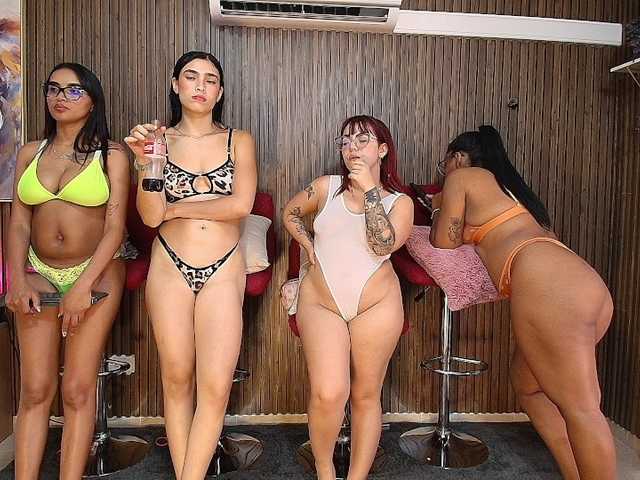 Fetishcouples33 live cam on BongaCams